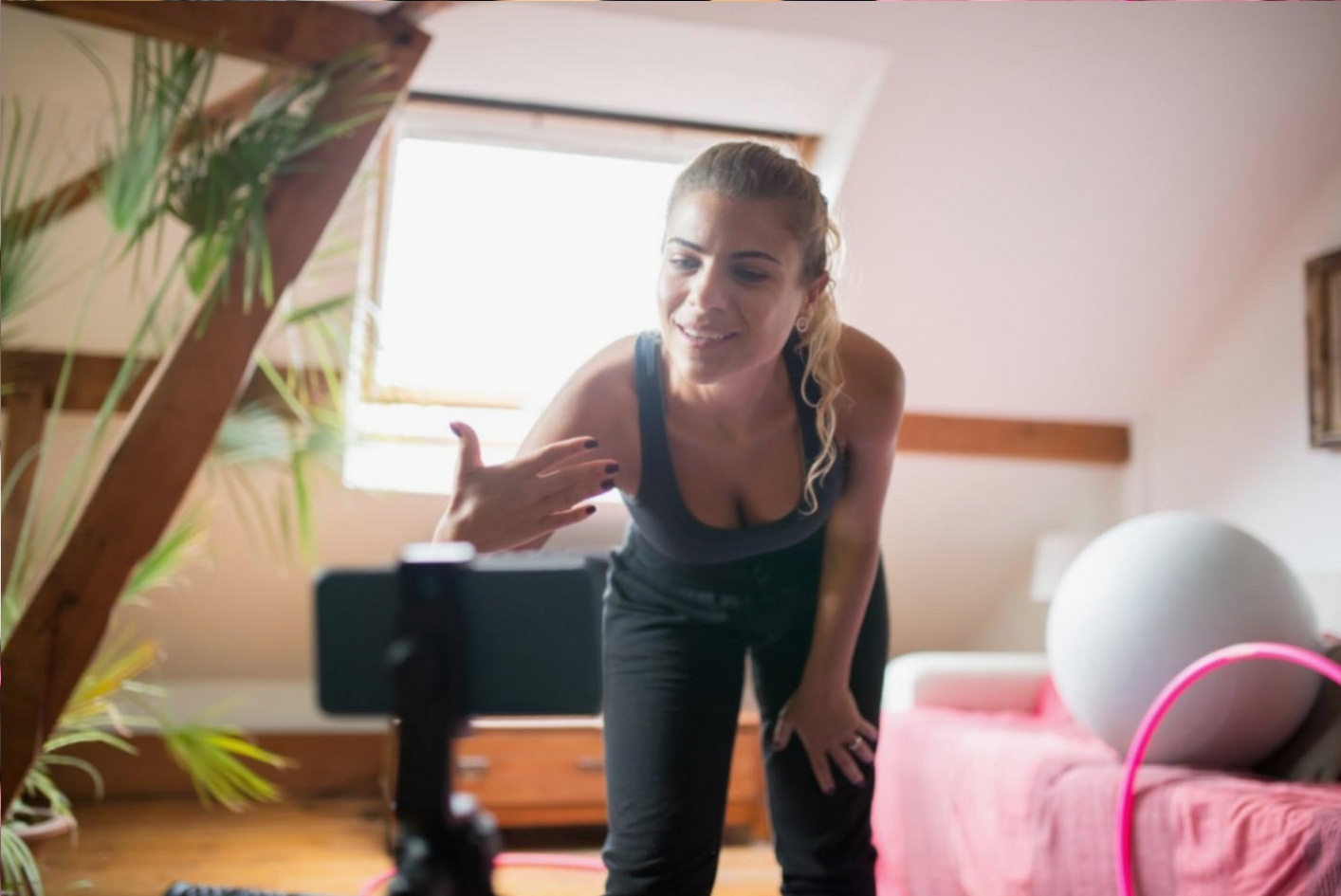 Instructeur CrossFit pendant une session de coaching